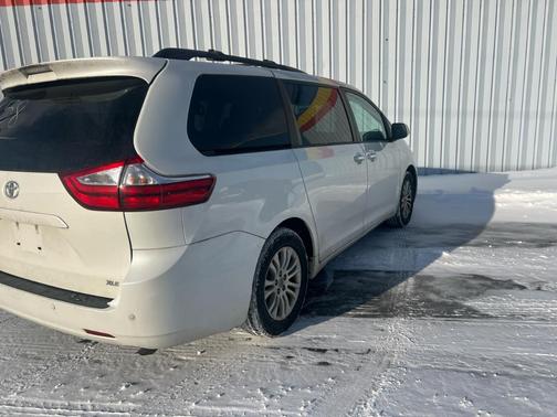 2017 Toyota Sienna Limited Premium