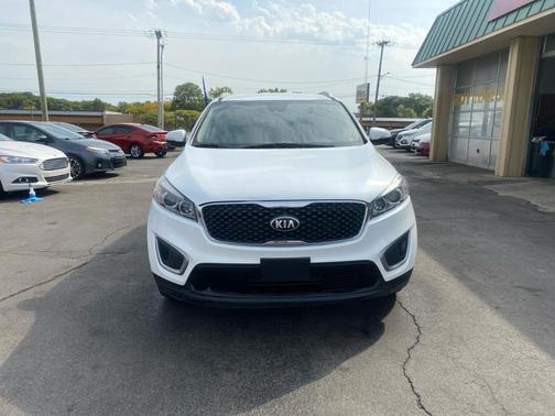 2017 Kia Sorento LX