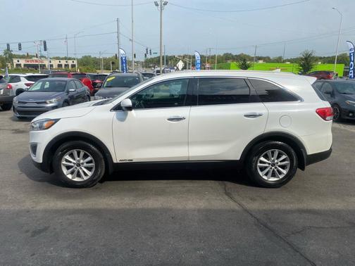 2017 Kia Sorento LX