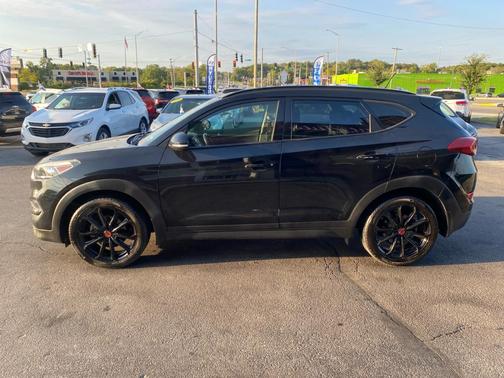 2017 Hyundai TUCSON Night