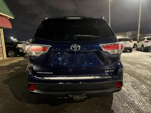 2015 Toyota Highlander LE