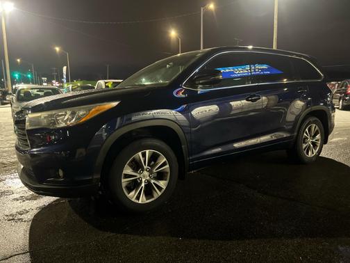 2015 Toyota Highlander LE