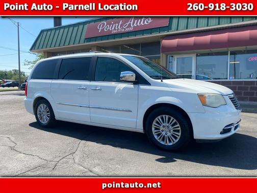 White 2012 Chrysler Town & Country Limited