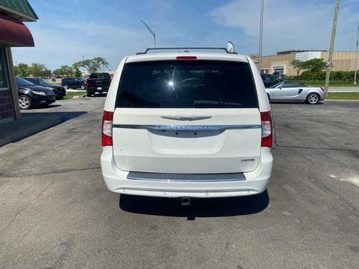 White 2012 Chrysler Town & Country Limited