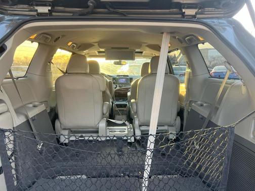 2011 Toyota Sienna XLE