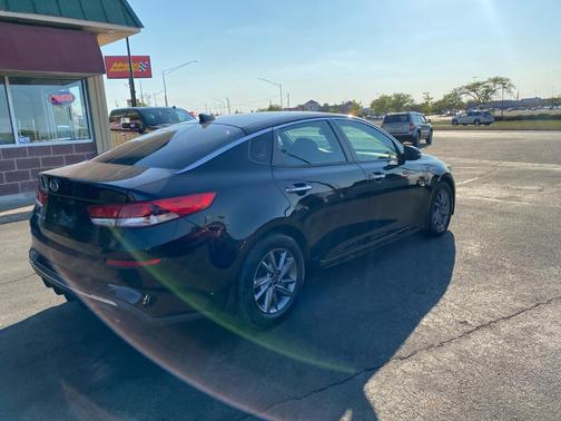 2019 Kia Optima LX
