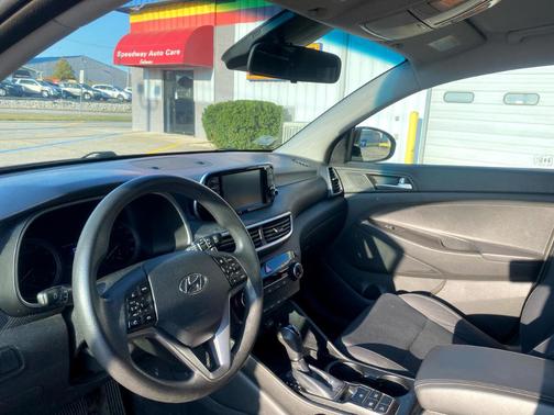 2019 Hyundai TUCSON SE