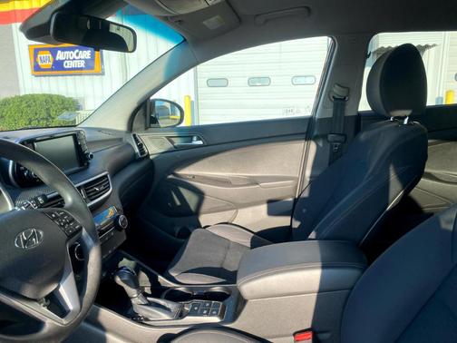 2019 Hyundai TUCSON SE