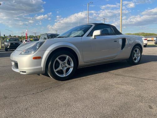 Silver 2002 Toyota MR2 Spyder