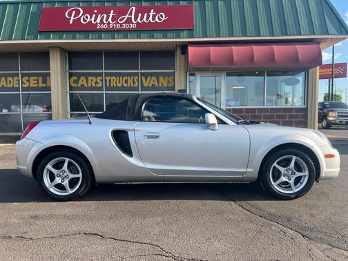 Silver 2002 Toyota MR2 Spyder