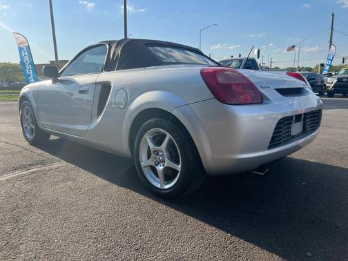 Silver 2002 Toyota MR2 Spyder