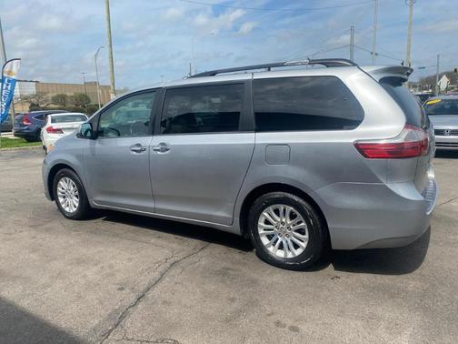 2015 Toyota Sienna XLE