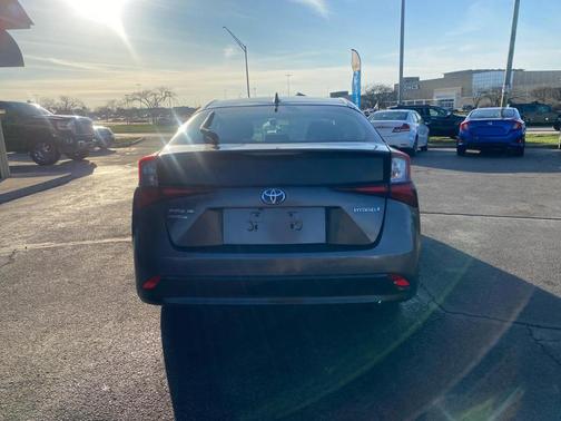 2019 Toyota Prius XLE