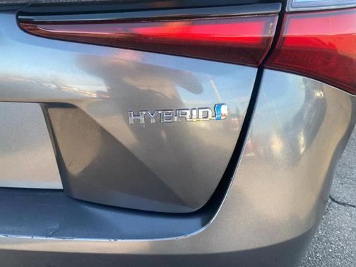 2019 Toyota Prius XLE