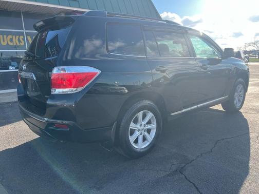 Black 2012 Toyota Highlander SE