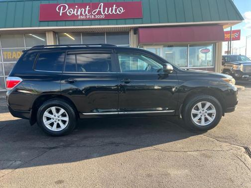 Black 2012 Toyota Highlander SE