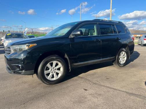 Black 2012 Toyota Highlander SE