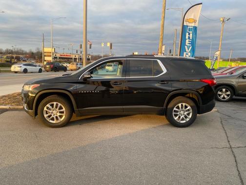 2018 Chevrolet Traverse LT Cloth