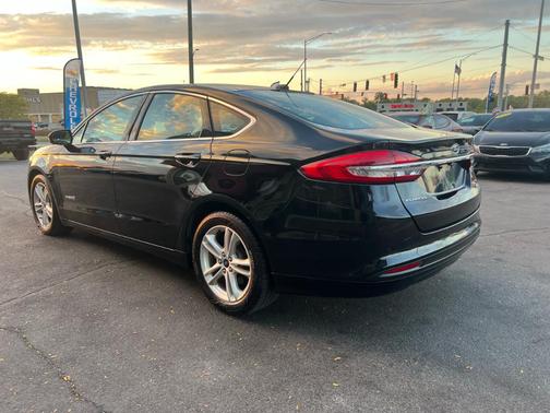 2018 Ford Fusion Hybrid SE