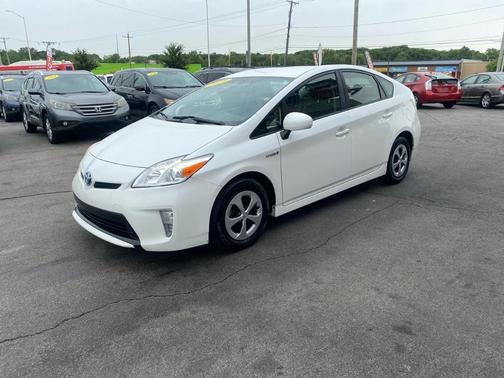 White 2014 Toyota Prius Three