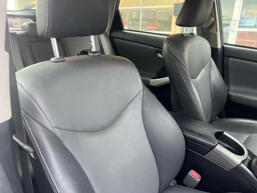 White 2014 Toyota Prius Three
