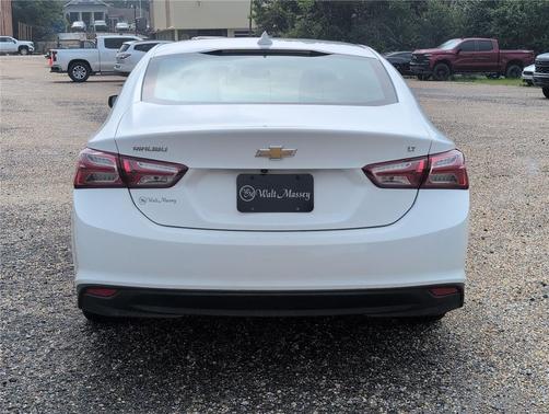 Summit White 2022 Chevrolet Malibu FWD LT