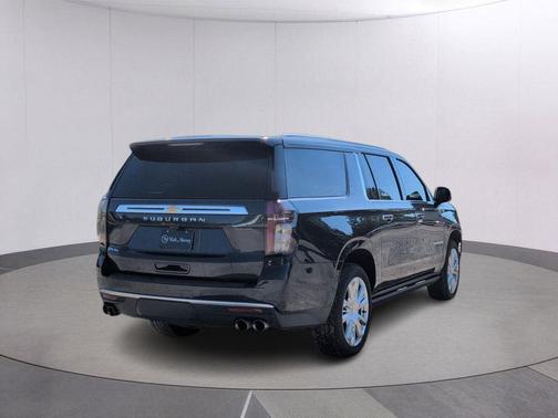 Dark Ash Metallic 2023 Chevrolet Suburban 2WD High Country