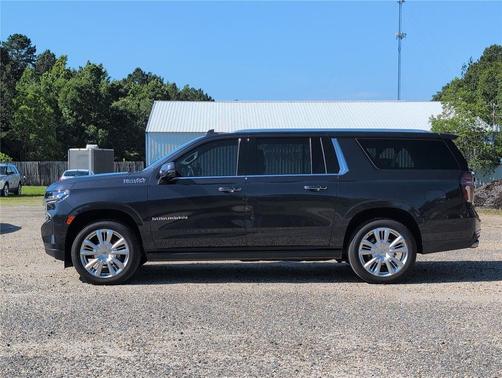 Dark Ash Metallic 2023 Chevrolet Suburban 2WD High Country