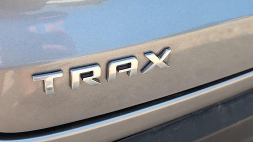 Sterling Gray Metallic 2025 Chevrolet Trax LT