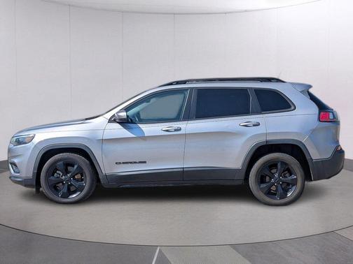 Diamond Black Crystal Pearlcoat 2021 Jeep Cherokee Altitude