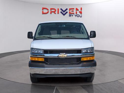 Summit White 2026 Chevrolet Express 2500 LT