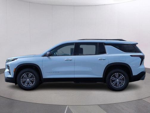 Polar White Tricoat 2026 Chevrolet Traverse LT