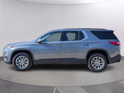 Satin Steel Metallic 2021 Chevrolet Traverse LT Cloth