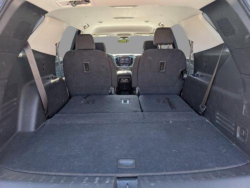 Satin Steel Metallic 2021 Chevrolet Traverse LT Cloth