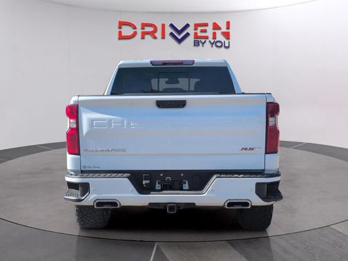 Summit White 2025 Chevrolet Silverado 1500 RST