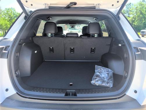Summit White 2026 Chevrolet Equinox 1LT