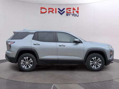 Sterling Gray Metallic 2026 Chevrolet Equinox 1LT