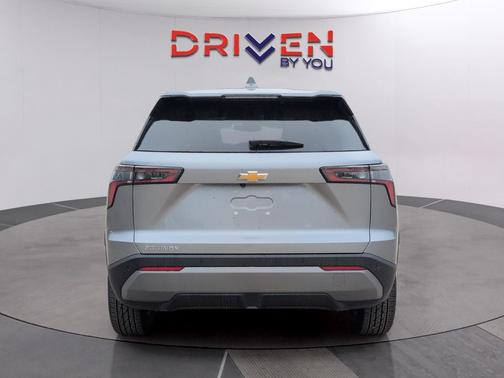 Sterling Gray Metallic 2026 Chevrolet Equinox 1LT