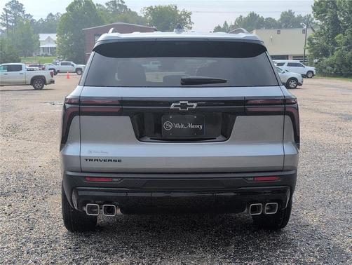Sterling Gray Metallic 2026 Chevrolet Traverse LT
