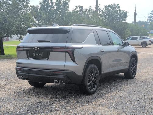 Sterling Gray Metallic 2026 Chevrolet Traverse LT