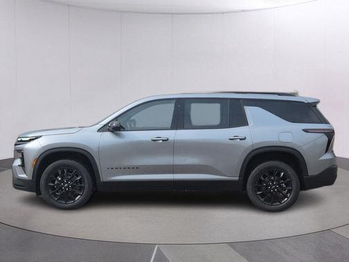 Sterling Gray Metallic 2026 Chevrolet Traverse LT