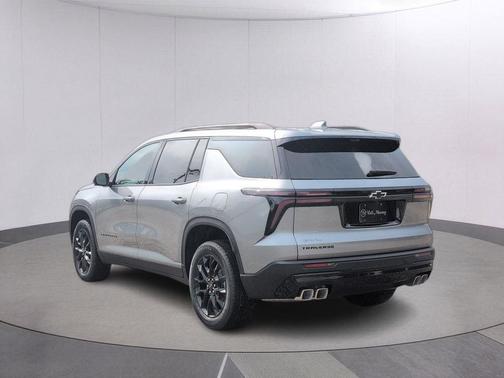 Sterling Gray Metallic 2026 Chevrolet Traverse LT