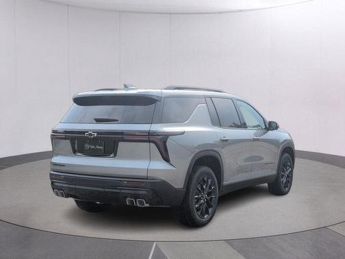 Sterling Gray Metallic 2026 Chevrolet Traverse LT