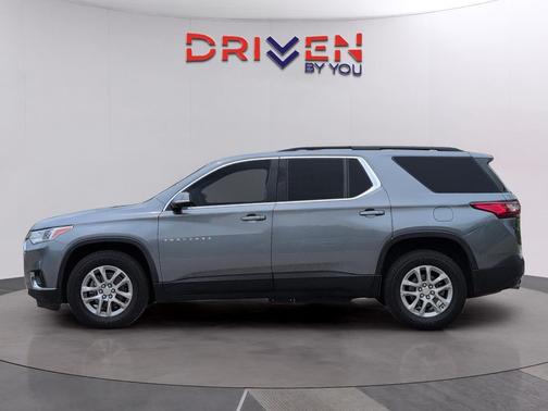 Satin Steel Metallic 2019 Chevrolet Traverse LT Leather
