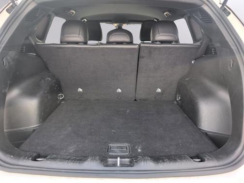 Bright White Clearcoat 2025 Jeep Compass Trailhawk