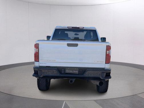 Summit White 2025 Chevrolet Silverado 2500 Custom