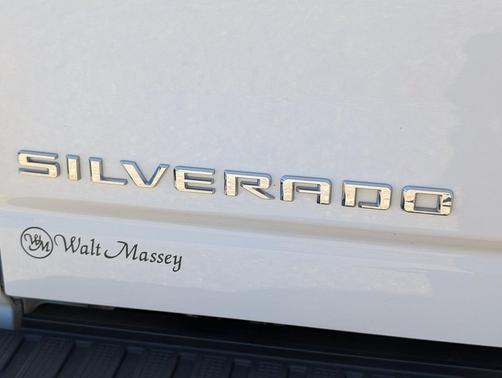 Summit White 2025 Chevrolet Silverado 2500 Custom