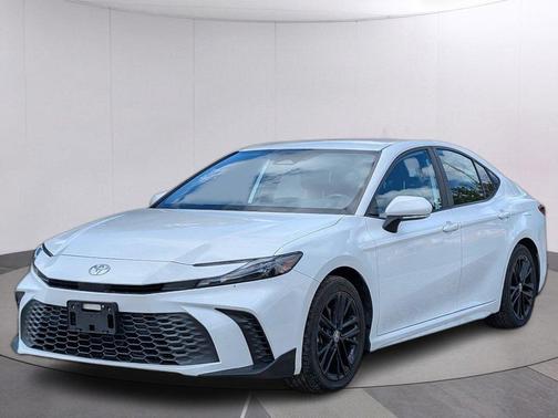 Ice Cap 2025 Toyota Camry SE