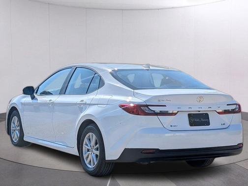 Ice Cap 2025 Toyota Camry LE