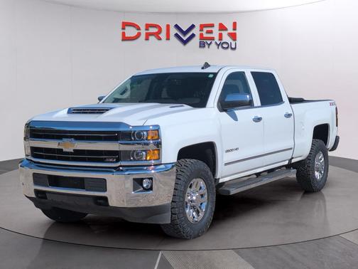Summit White 2019 Chevrolet Silverado 2500 LTZ
